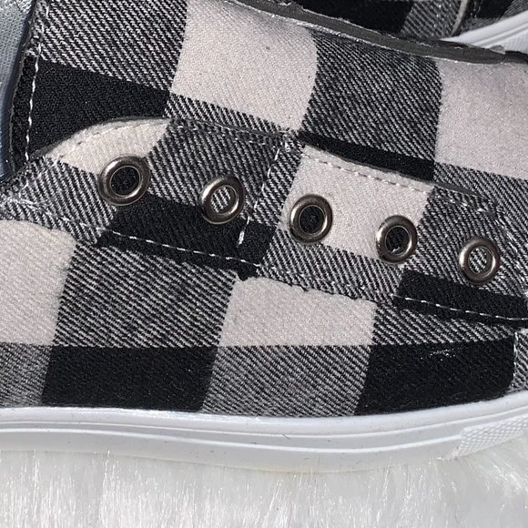 1 LEFT-Size 7! Buffalo Check Plaid Canvas Shoes - Picture 5 of 7